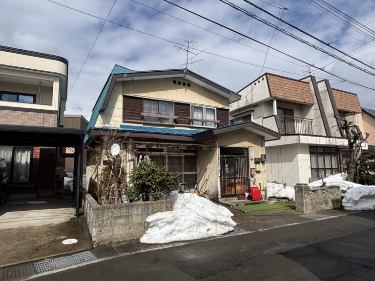 NEW!【売地】奥野2丁目　720万円　(51.25坪)　解体更地渡し　南向き