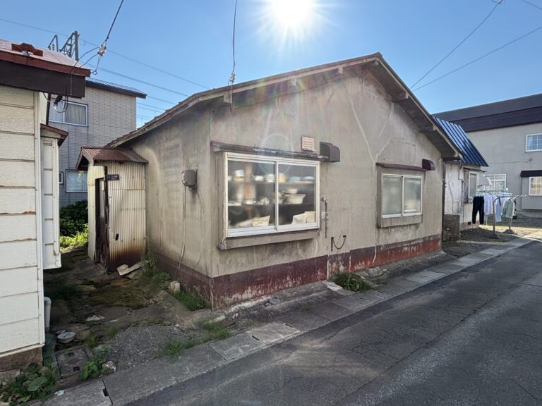 【売地】奥野4丁目　190万円　(26.14坪)　解体更地渡し