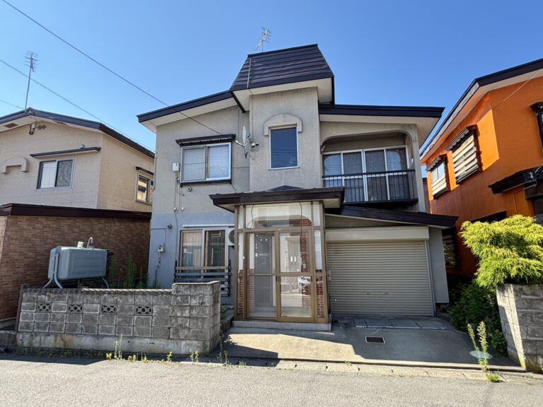 NEW【売家】青森市西滝1丁目　320万円　(建物29.86坪・土地34.93坪)　中古住宅