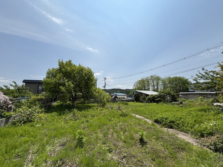 NEW!【売地】青森市大字新城字山田　870万円　(299.77坪)